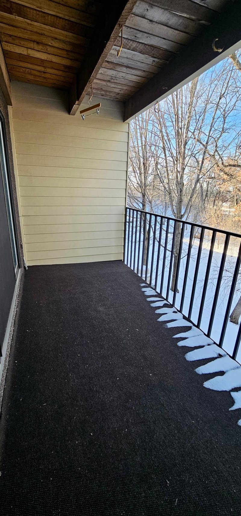 12600 Parkwood Dr #208, Burnsville, MN 55337