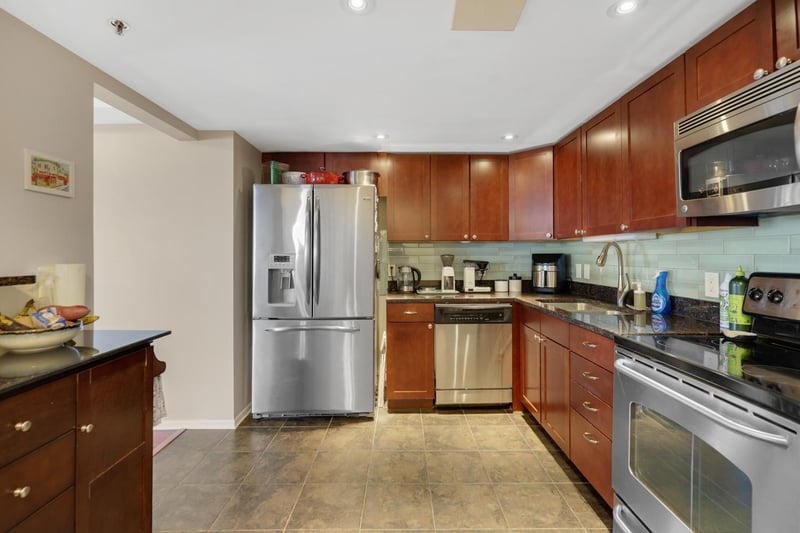 20 2nd St NE #P2404, Minneapolis, MN 55413