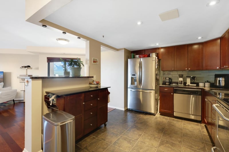 20 2nd St NE #P2404, Minneapolis, MN 55413