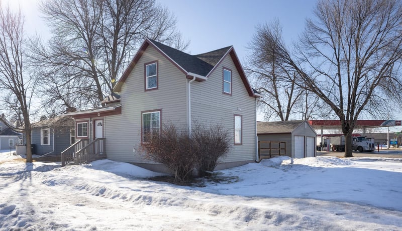 304 1st Ave E, Halstad, MN 56548