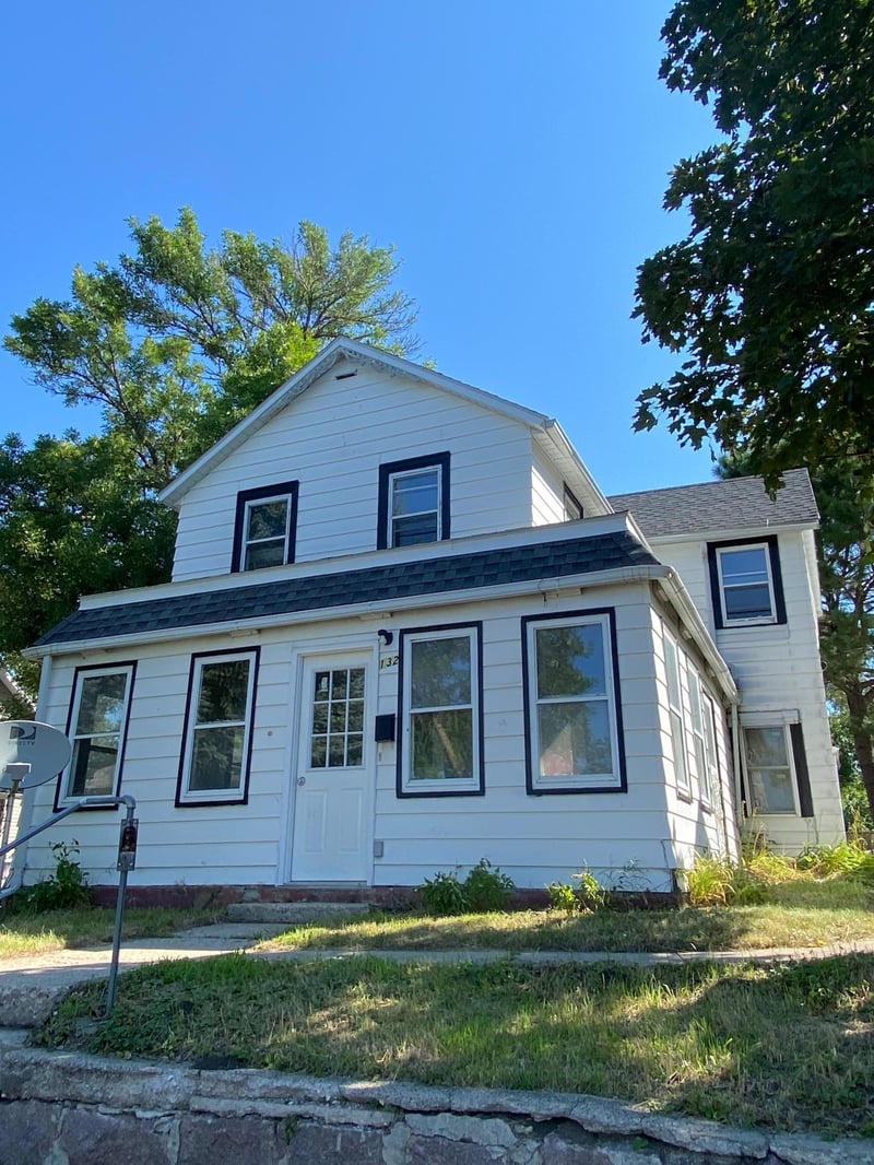 132 3rd St NW, Ortonville, MN 56278