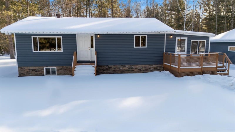 24621 E Long Lake Rd, Bigfork, MN 56628
