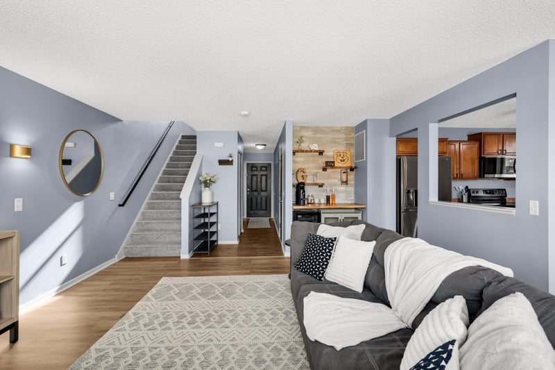 532 Summit Ln, Dundas, MN 55019