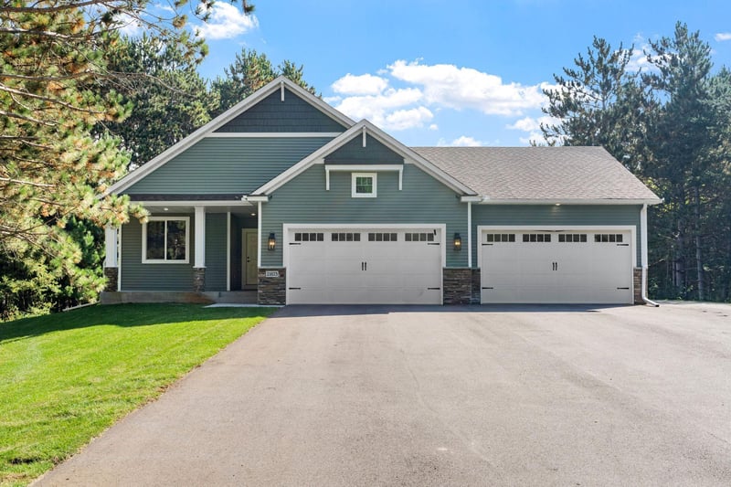 21873 Drake St NW, Oak Grove, MN 55011