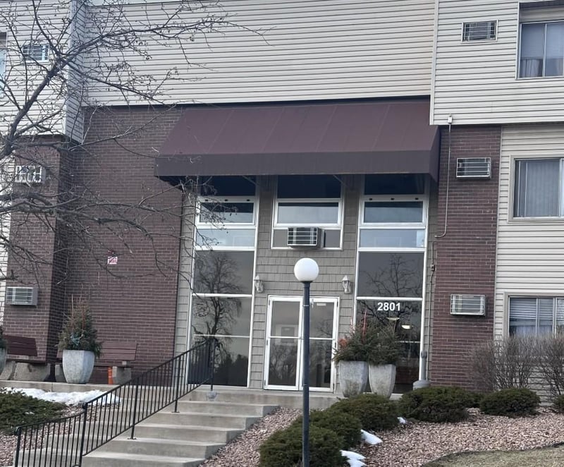 2801 Flag Ave N #102, New Hope, MN 55427