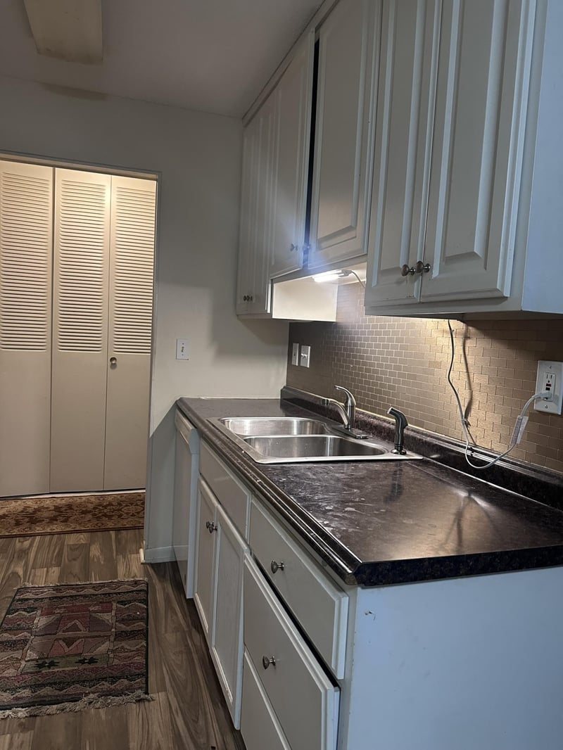 2801 Flag Ave N #102, New Hope, MN 55427