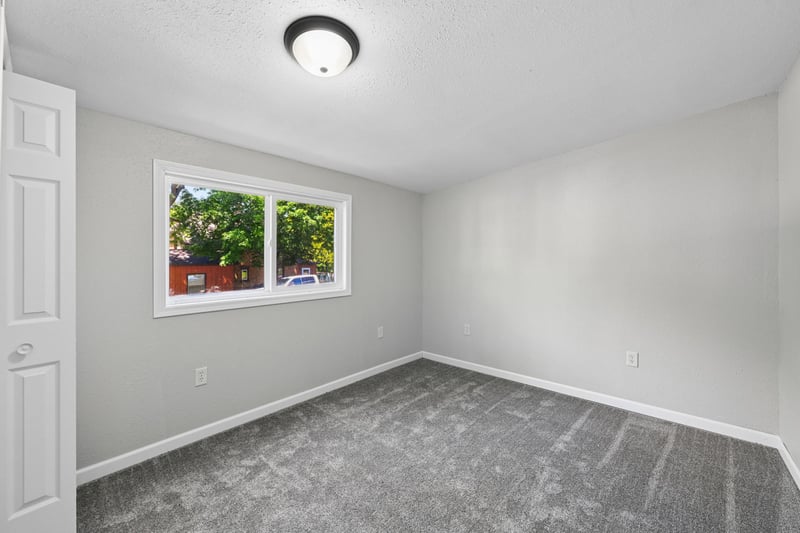 108 Maple St, Jackson, MN 56143