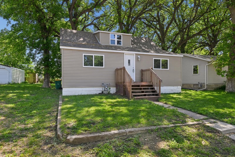 108 Maple St, Jackson, MN 56143