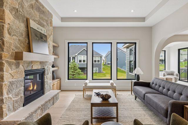 4003 Arbor Dr, Woodbury, MN 55129