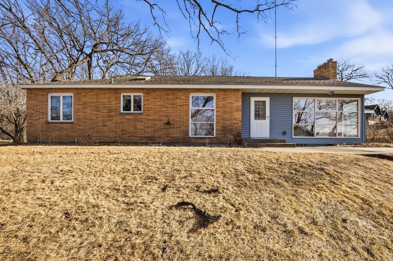 16016 Lake Koronis Rd, Paynesville, MN 56362