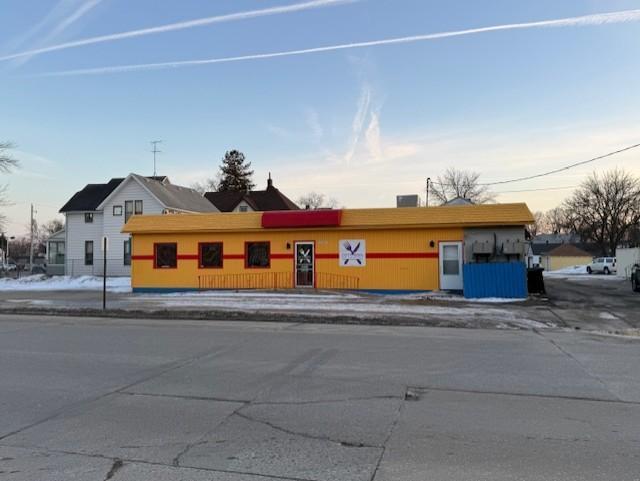 501 W Oakland Ave, Austin, MN 55912