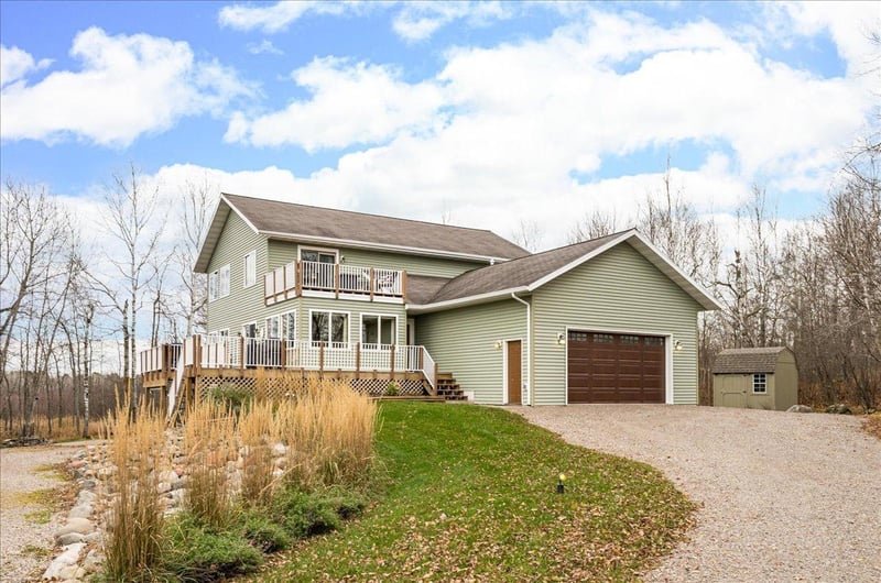 5224 Falcon Dr, Hermantown, MN 55811