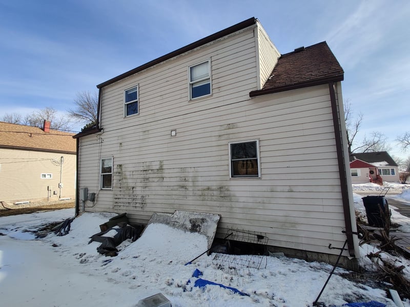 109 E 9th St, Morris, MN 56267