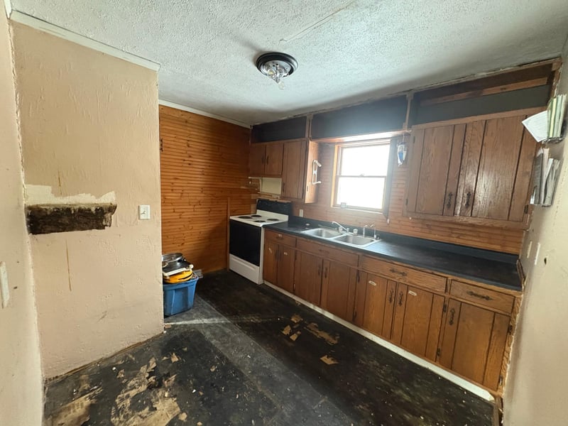 109 E 9th St, Morris, MN 56267