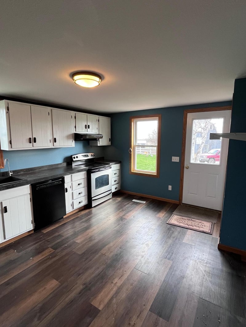 21510 430th Ave, Morris, MN 56267