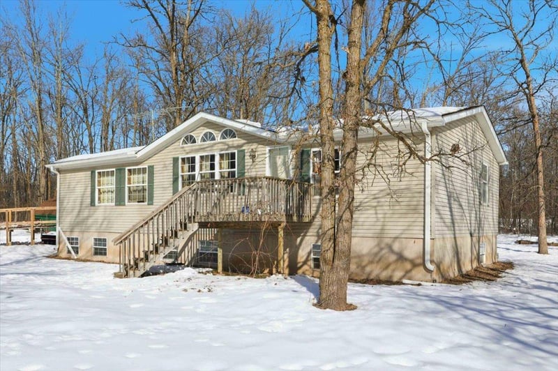 2704 Duck View Cir, Brook Park, MN 55007