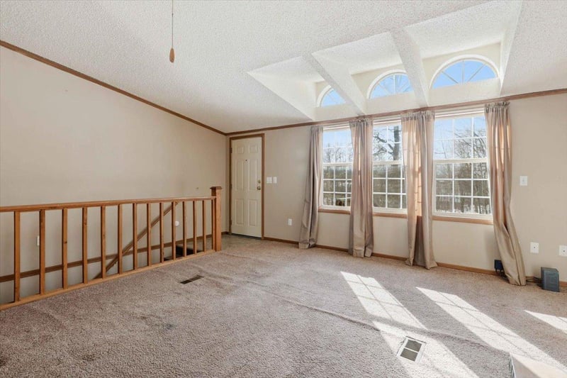2704 Duck View Cir, Brook Park, MN 55007