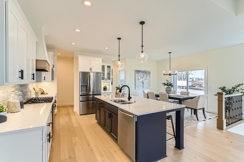 11700 Azure Ln, Inver Grove Heights, MN 55077