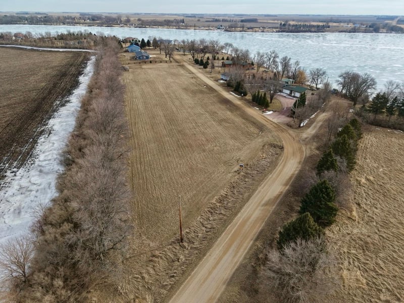 5 Lime Lake Dr, Avoca, MN 56114