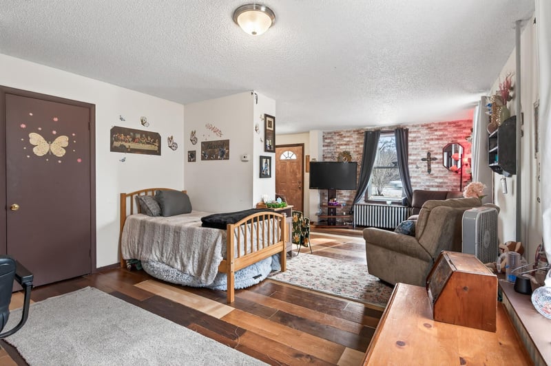 591 Payne Ave, Saint Paul, MN 55130