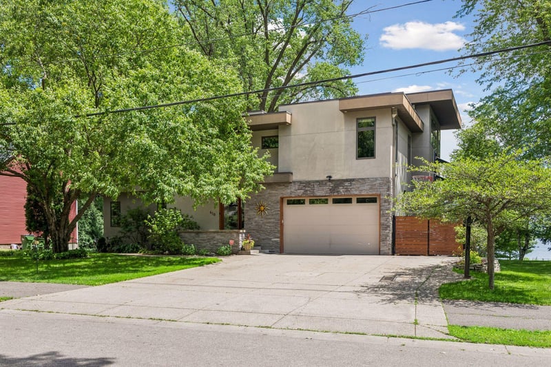 410 Mccarrons Blvd N, Roseville, MN 55113