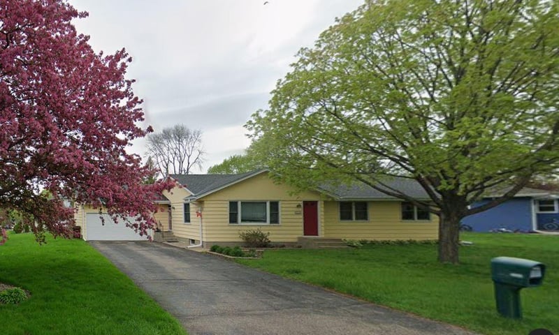 4605 Barbara Ave, Inver Grove Heights, MN 55077