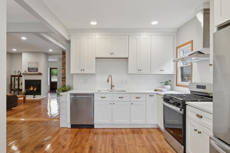 900 E River Ter, Minneapolis, MN 55414