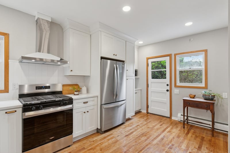 900 E River Ter, Minneapolis, MN 55414