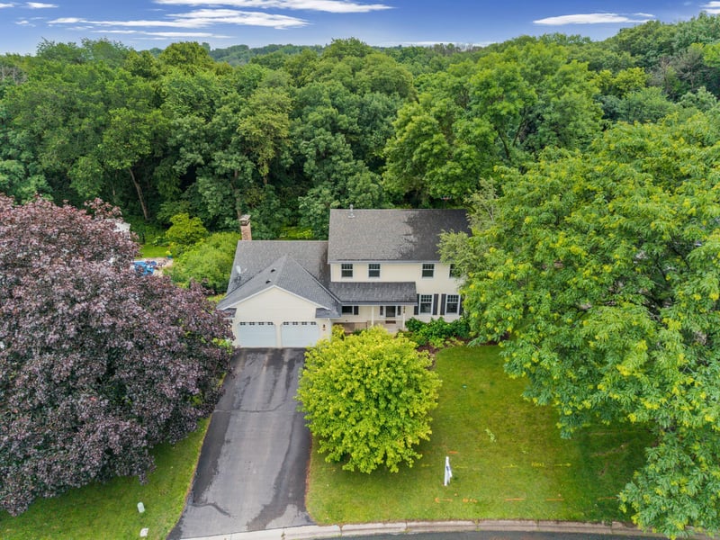 4094 Blueberry Ln, Eagan, MN 55123