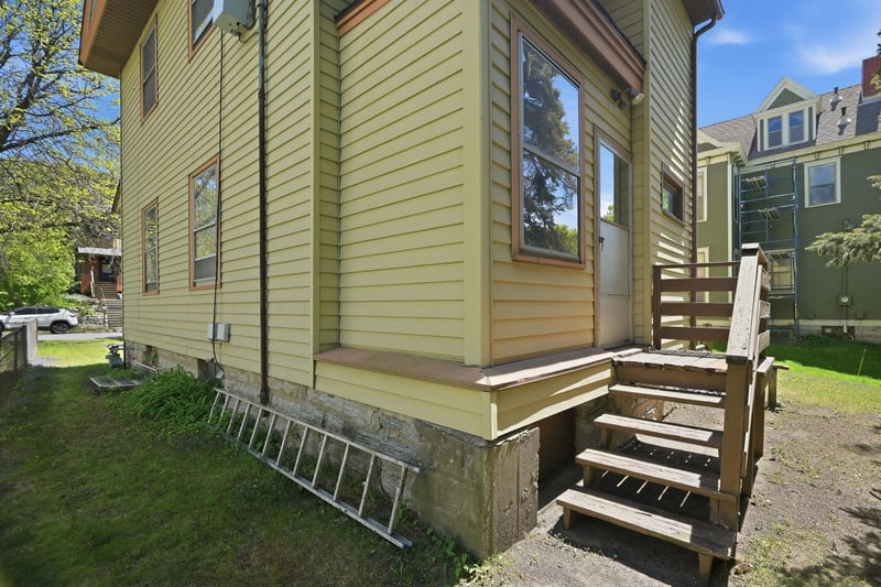 389 Maple St, Saint Paul, MN 55106