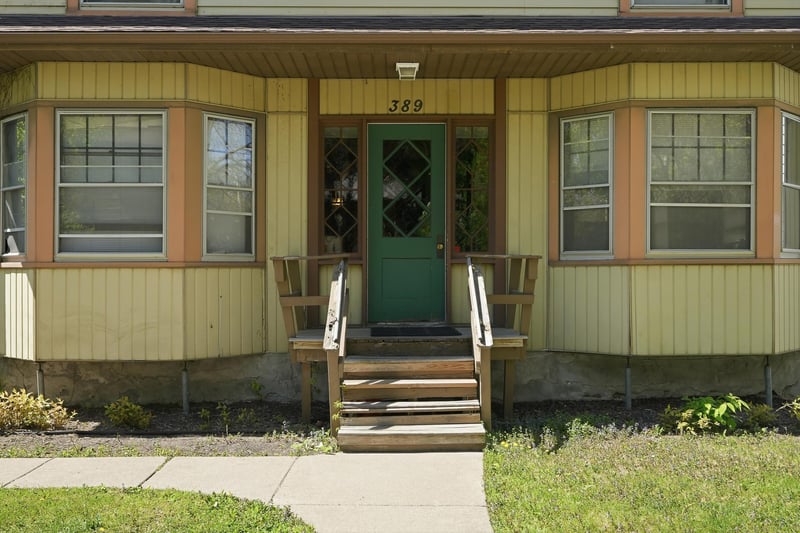 389 Maple St, Saint Paul, MN 55106