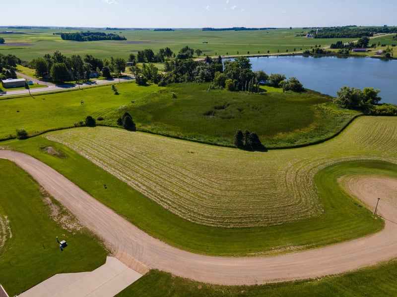 125 Heritage Trl, Hadley, MN 56151