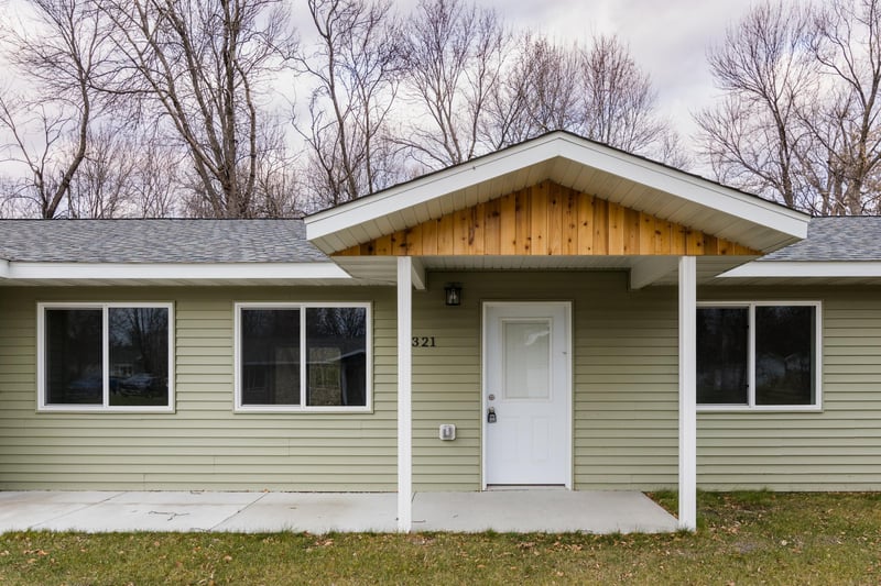 321 W Garfield Ave, Mahnomen, MN 56557