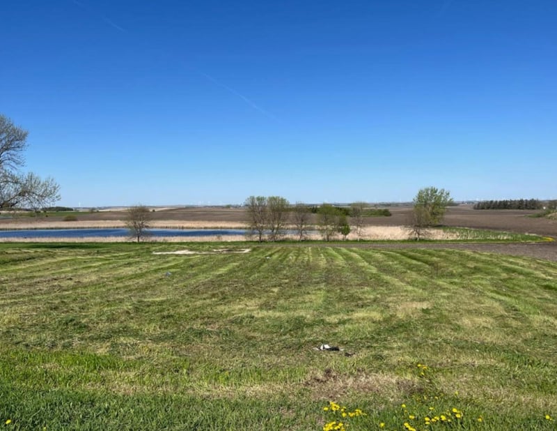 101 1st St W, Hadley, MN 56151