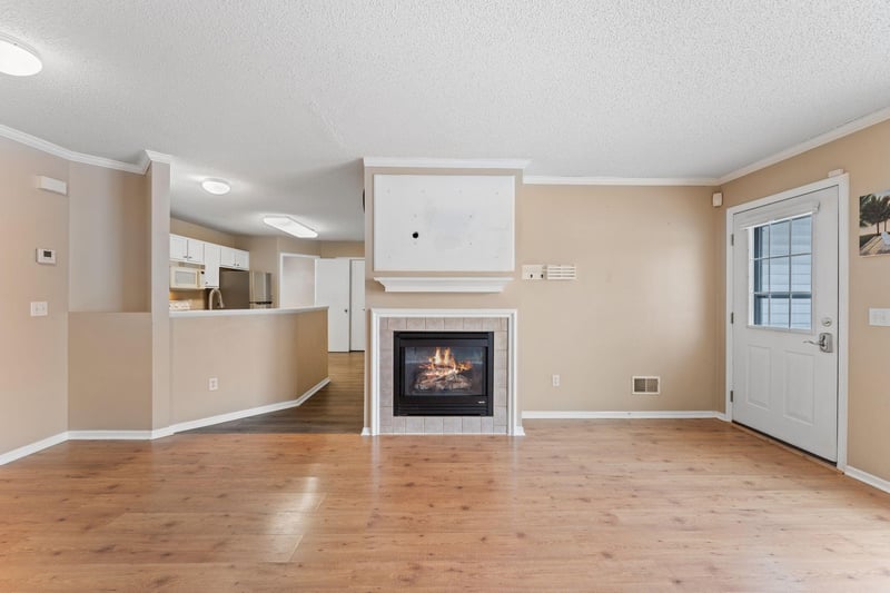 15816 Fleet Trl #237, Apple Valley, MN 55124