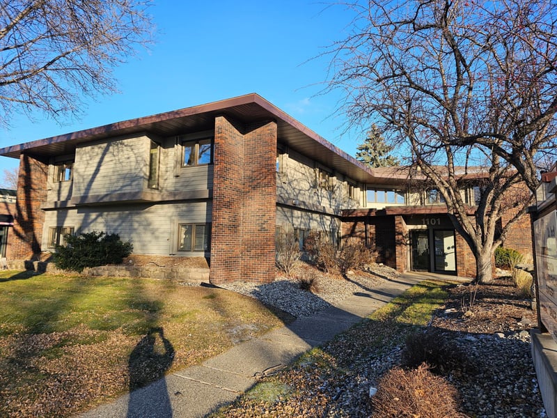 1101 1st St S, Willmar, MN 56201