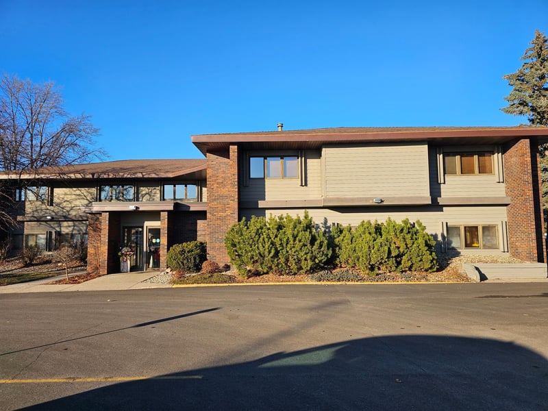 1101 1st St S, Willmar, MN 56201