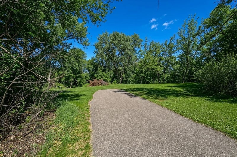 1407 Mineral Springs Pw NE, Owatonna, MN 55060