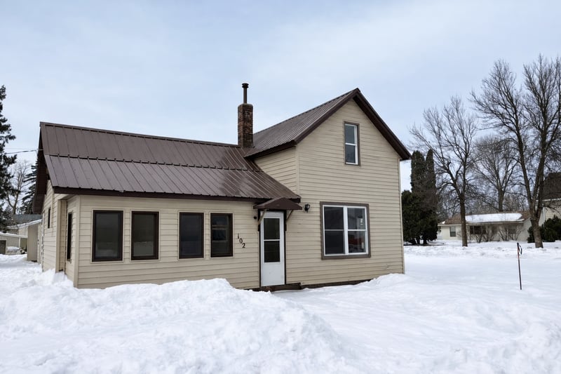 102 Robert St S, Clarissa, MN 56440
