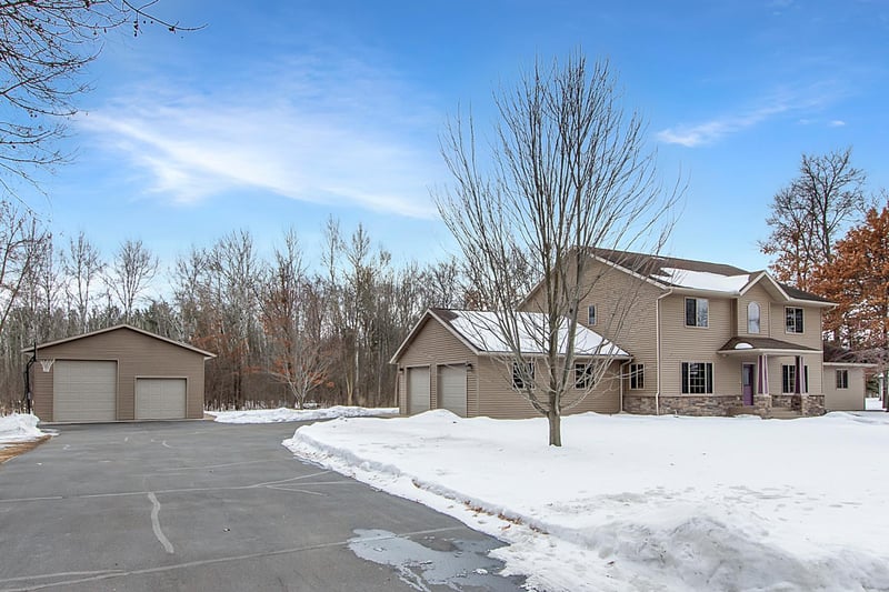 1211 Parkview Dr, Little Falls, MN 56345