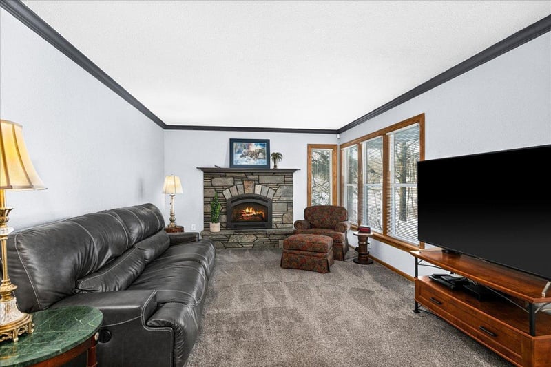 4016 W Arrowhead Rd, Duluth, MN 55811