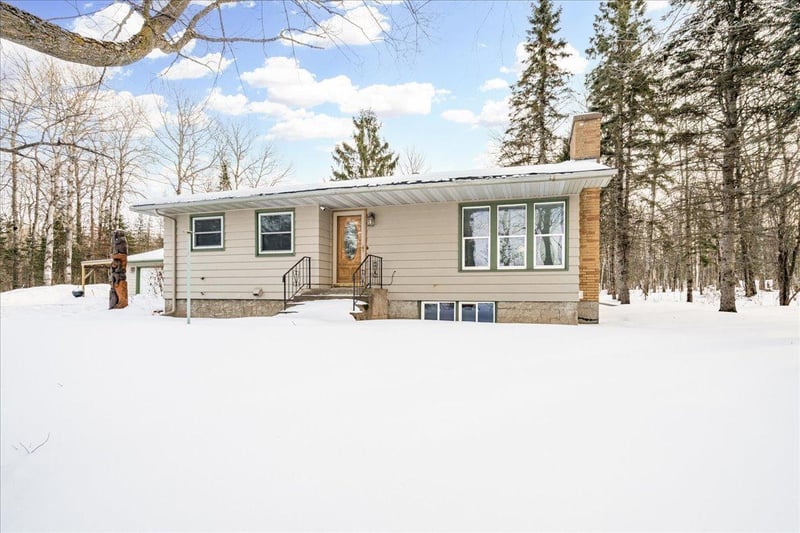 4016 W Arrowhead Rd, Duluth, MN 55811