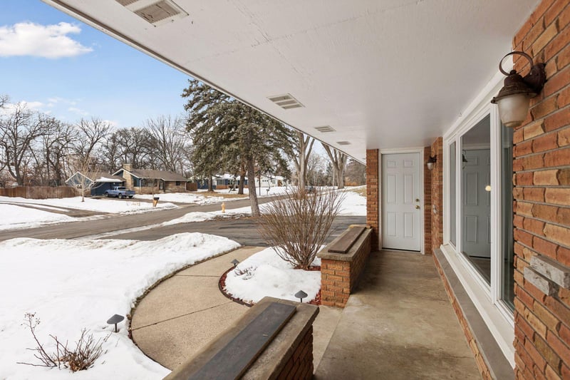 434 Yosemite Ave N, Golden Valley, MN 55422