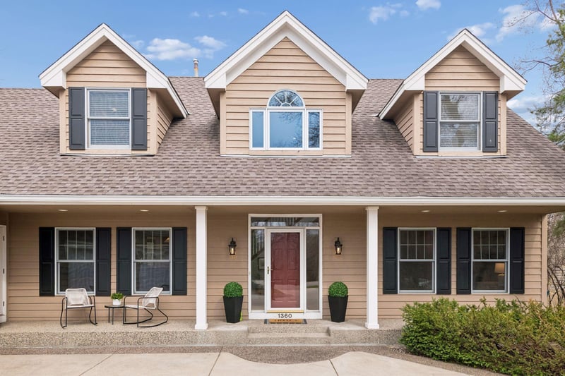 1360 Zircon Ln N, Plymouth, MN 55447