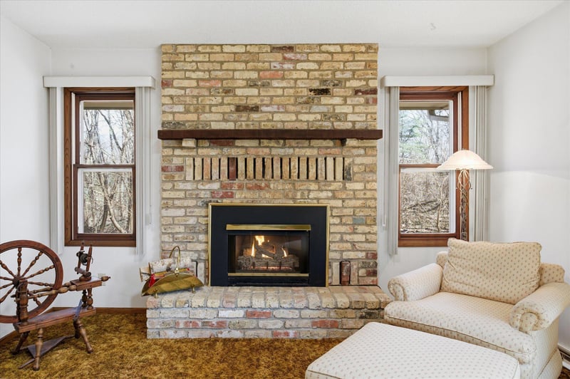 1656 Upper 55th St E, Inver Grove Heights, MN 55077