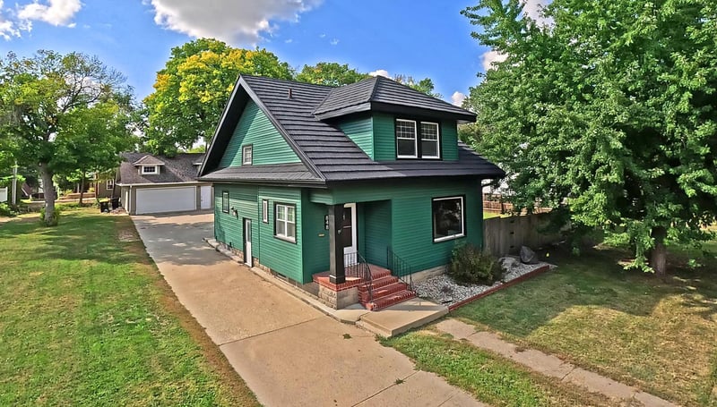 848 S Park St, Fairmont, MN 56031