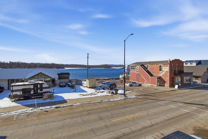 103 S Main St, Alma, WI 54610
