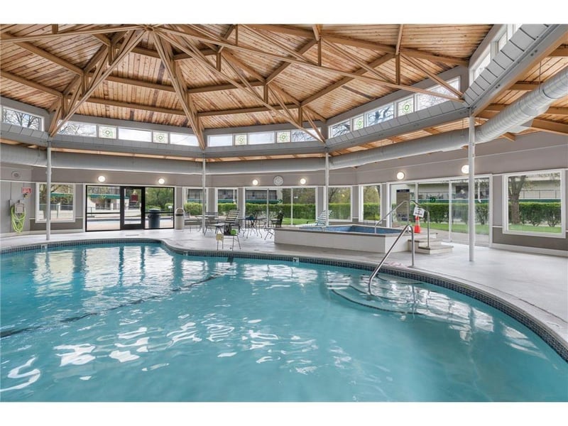 10411 Cedar Lake Rd #213, Minnetonka, MN 55305
