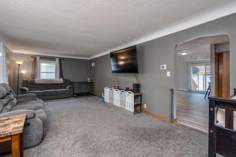 510 N 4th St, Le Sueur, MN 56058