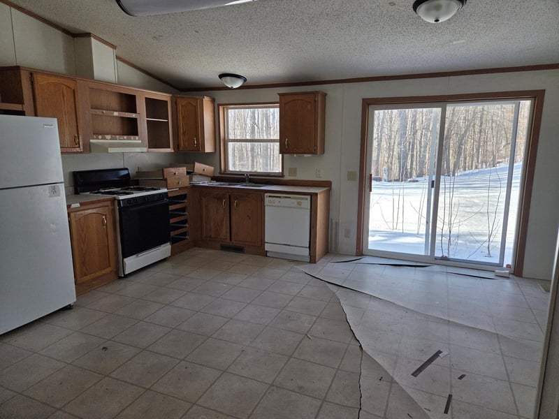 7657 Front St NW, Walker, MN 56484